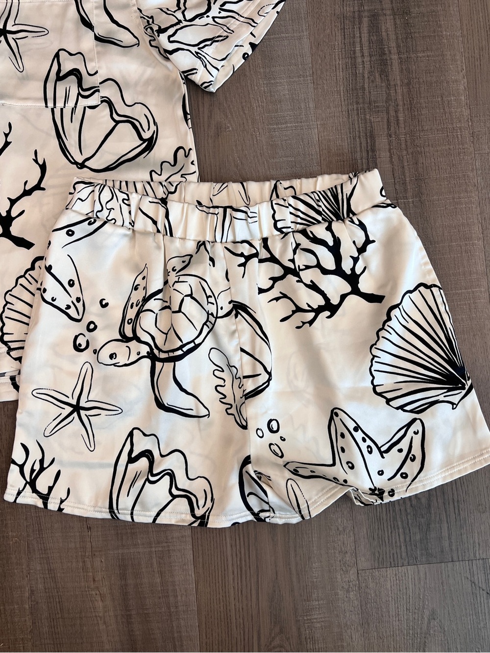 NWT Adyson Parker Beach Themed Silky Pajamas - Picture 3 of 5
